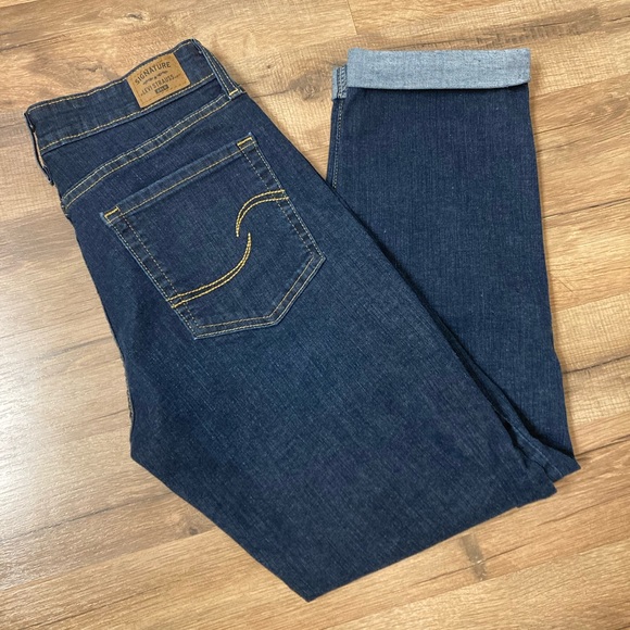 Signature By Levi Strauss Gold | Women’s Mid Rise Boyfriend Cropped Jeans - Picture 4 of 11